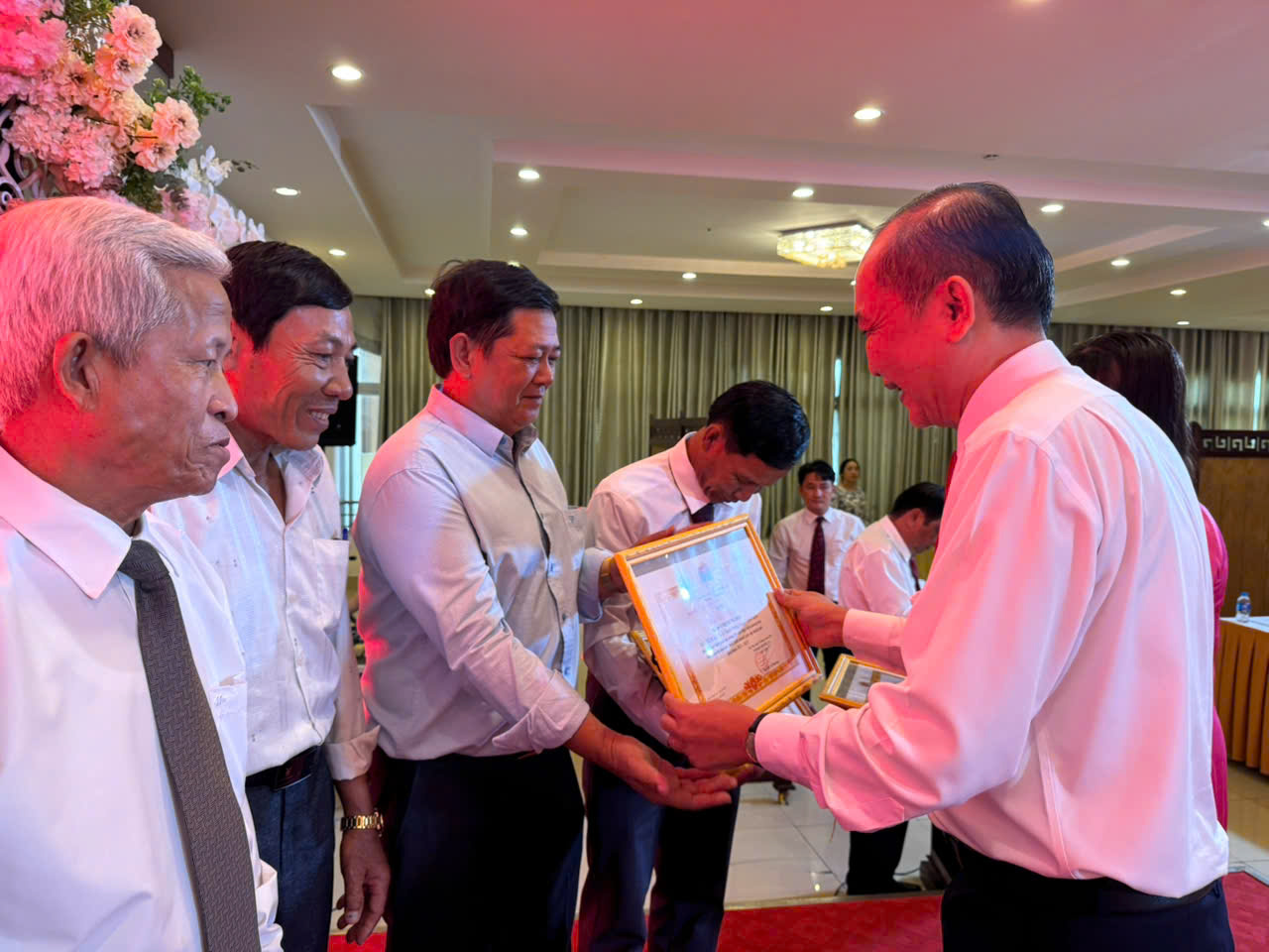 Biểu dương 162 nông dân sản xuất kinh doanh giỏi tiêu biểu giai đoạn 2021-2025