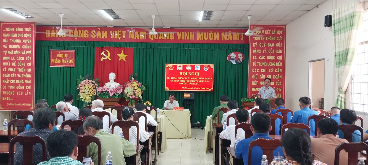 Hội Nông dân phường Tân Hưng phối hợp tổ chức đối thoại giữa cấp ủy Đảng, chính quyền với hội viên, đoàn viên