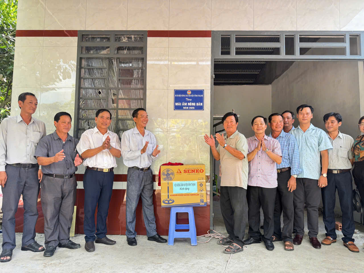 Hội Nông dân huyện Vĩnh Thạnh bàn giao Mái ấm nông dân